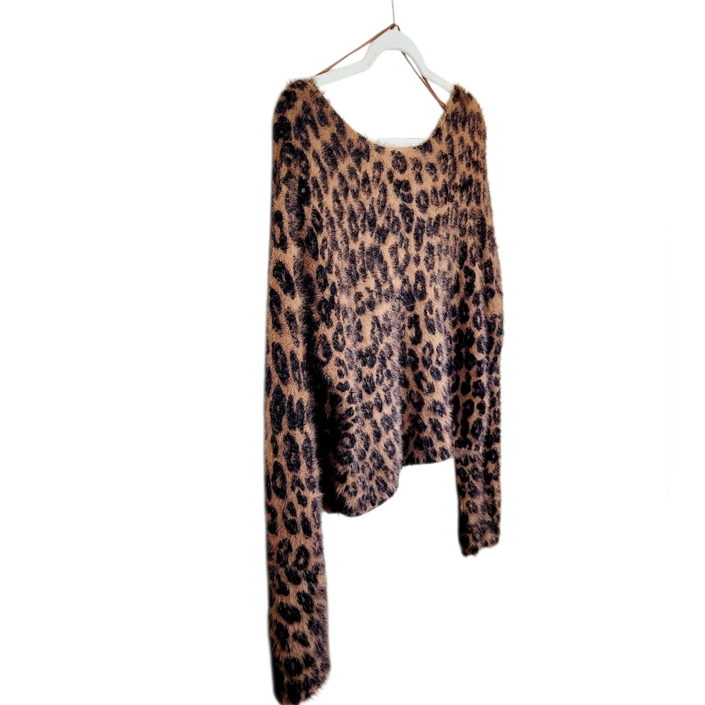 PILCRO x ANTHROPOLOGIE Leopard Print Eyelash Cropped Drapey Sweater Small - Picture 4 of 11